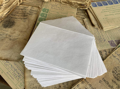 Wanderings Handmade Cream/Ivory Deckle Edge Envelope - Medium Size 5.25" x 7.25" Package of 25 - for Save the Dates, Wedding Invitations, Calligraphy, Letterpress - 150 GSM